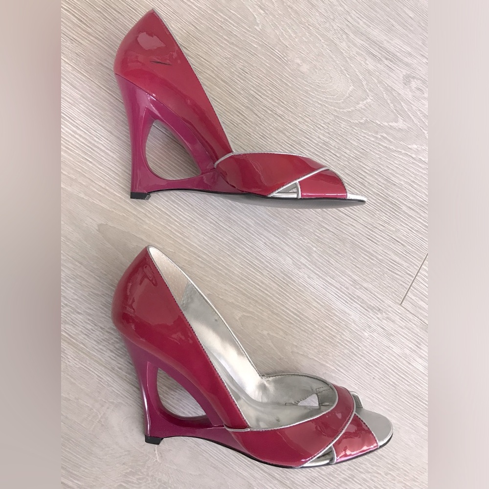 Vintage Y2K GUESS Cutout Patent Leather Peep-Toe Heels - Picture 3 of 8